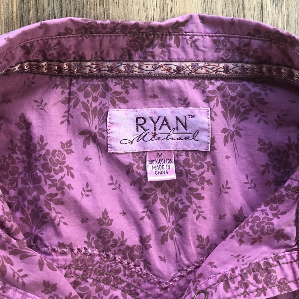 Medium Women’s Ryan Michael Button Up - image 3